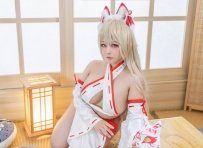 小巫女【注册可看高清大图】